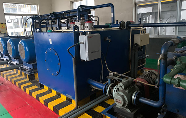 1685697617762555.jpg 在線油液監(jiān)測(cè)系統(tǒng)