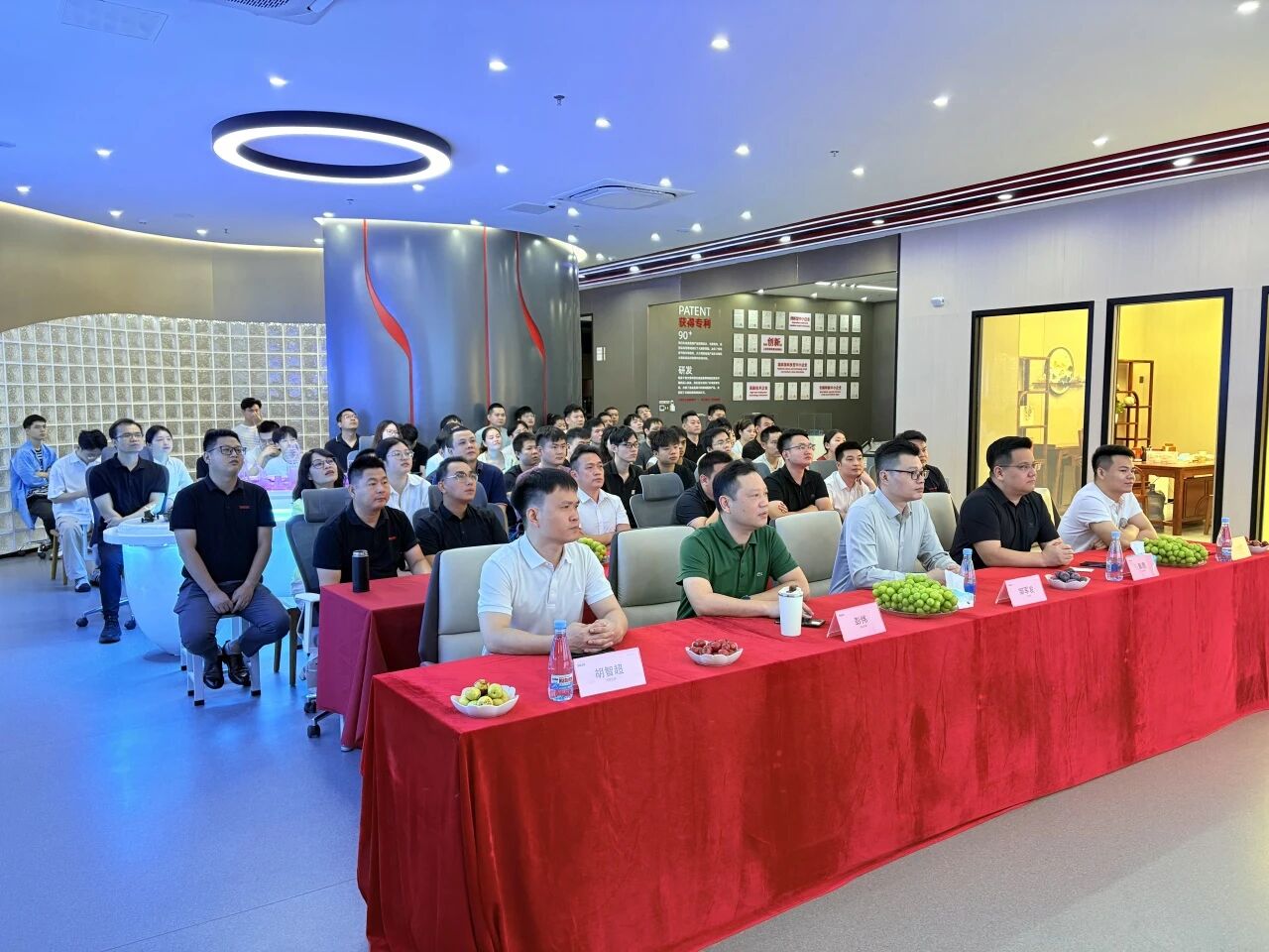 9.3從閱兵看中國(guó)智造底氣！智火柴以油品監(jiān)測(cè)實(shí)力護(hù)航 “國(guó)之重器” 圖1