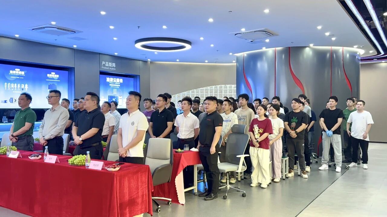 9.3從閱兵看中國(guó)智造底氣！智火柴以油品監(jiān)測(cè)實(shí)力護(hù)航 “國(guó)之重器” 圖2